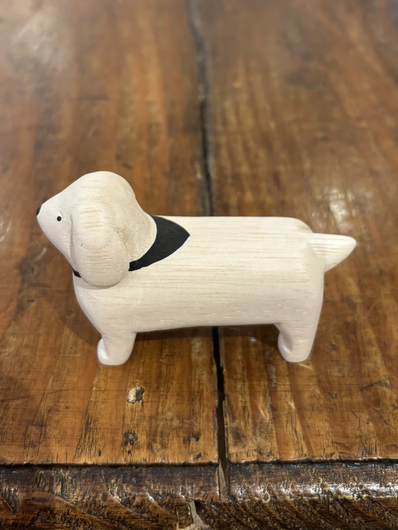 Chien Teckel Blanc Figurine en Bois - T-Lab.