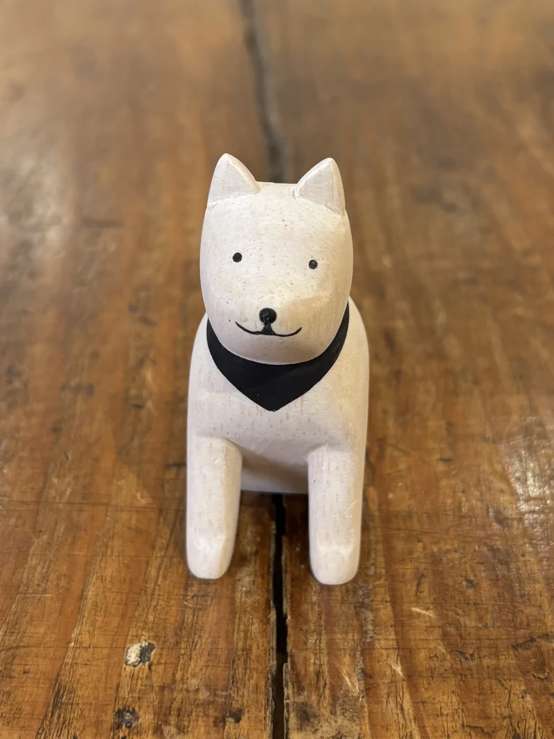 Chien Akita Figurine en Bois - T-Lab.
