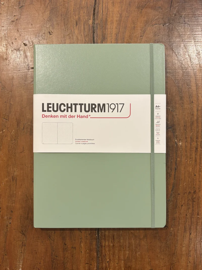 Carnet Rigide Pointillé A4+ Master - Leuchtturm