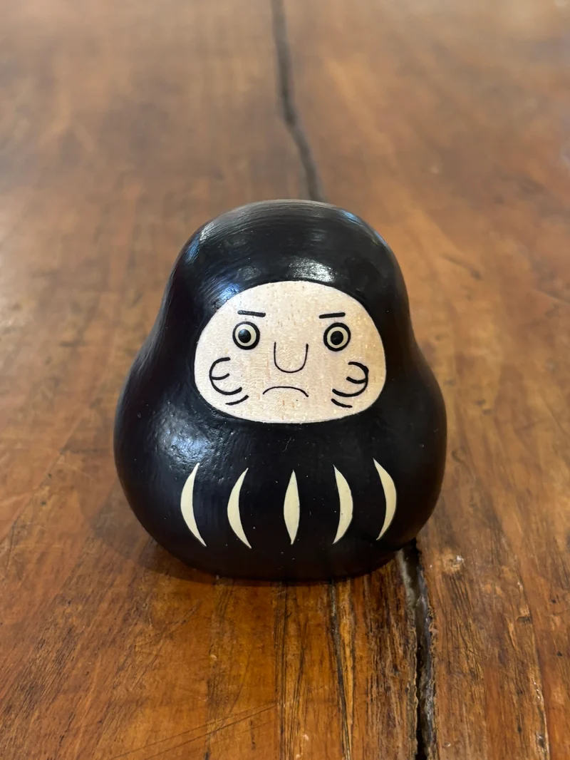 Daruma Figurine en Bois - T-Lab.
