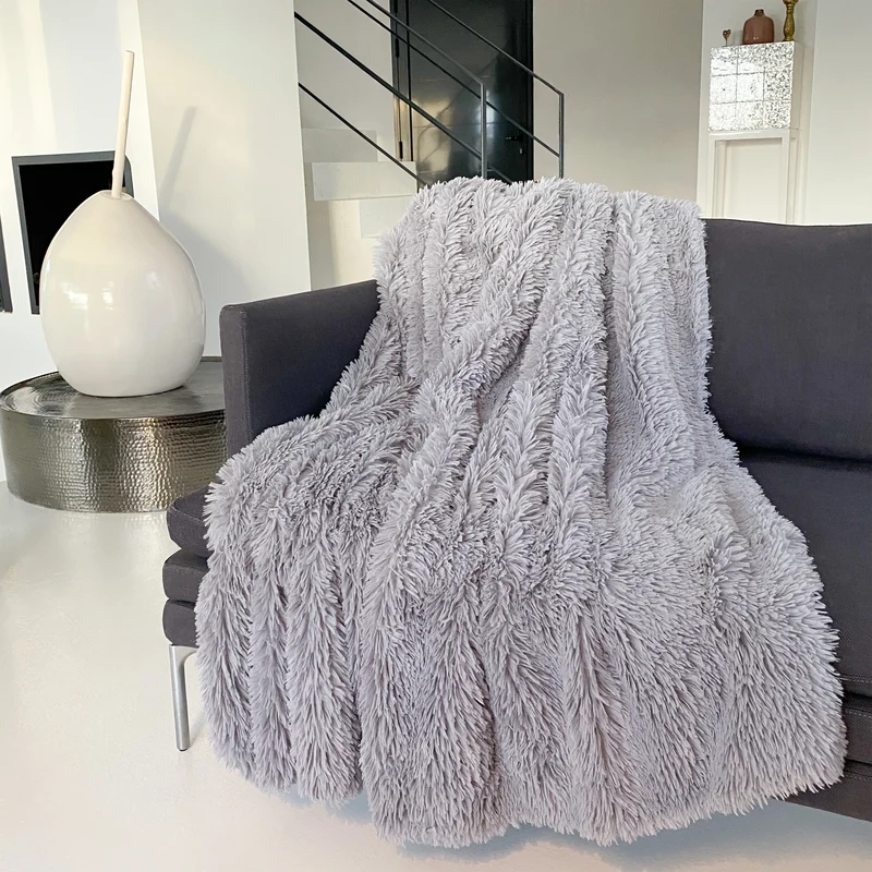 Plaid imitation poils longs 130x170cm 450g/m² - Longwool Gris clair