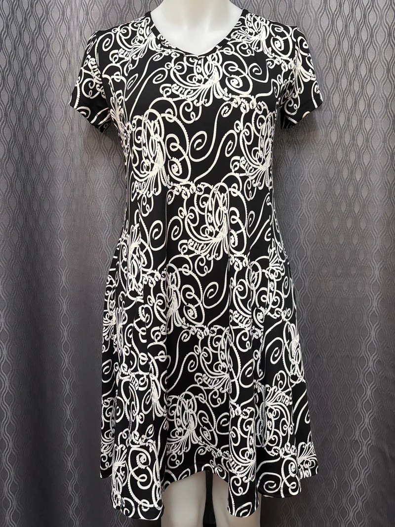 Robe noire spirale