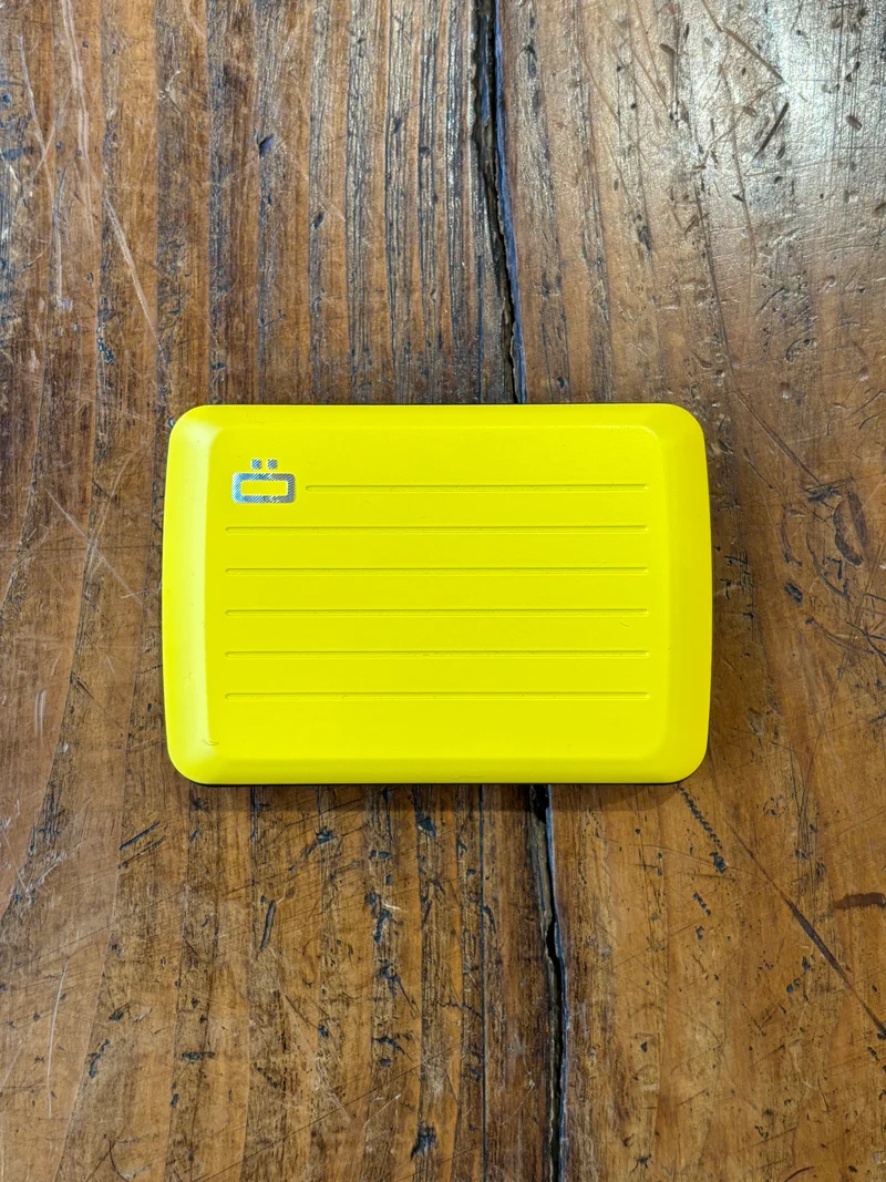 Porte-carte Taxi Yellow Strié - Ögon Design