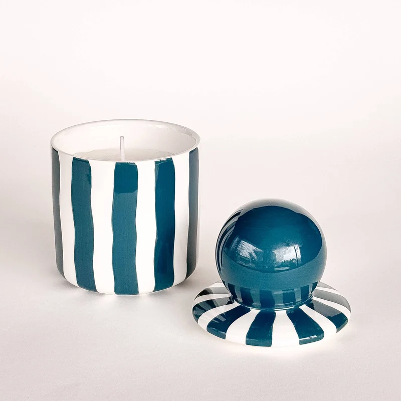 Bougie en céramique rayée - vert doux